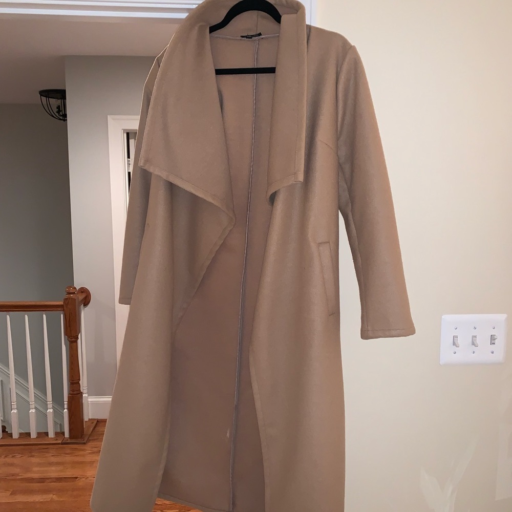 Women’s trenchcoat